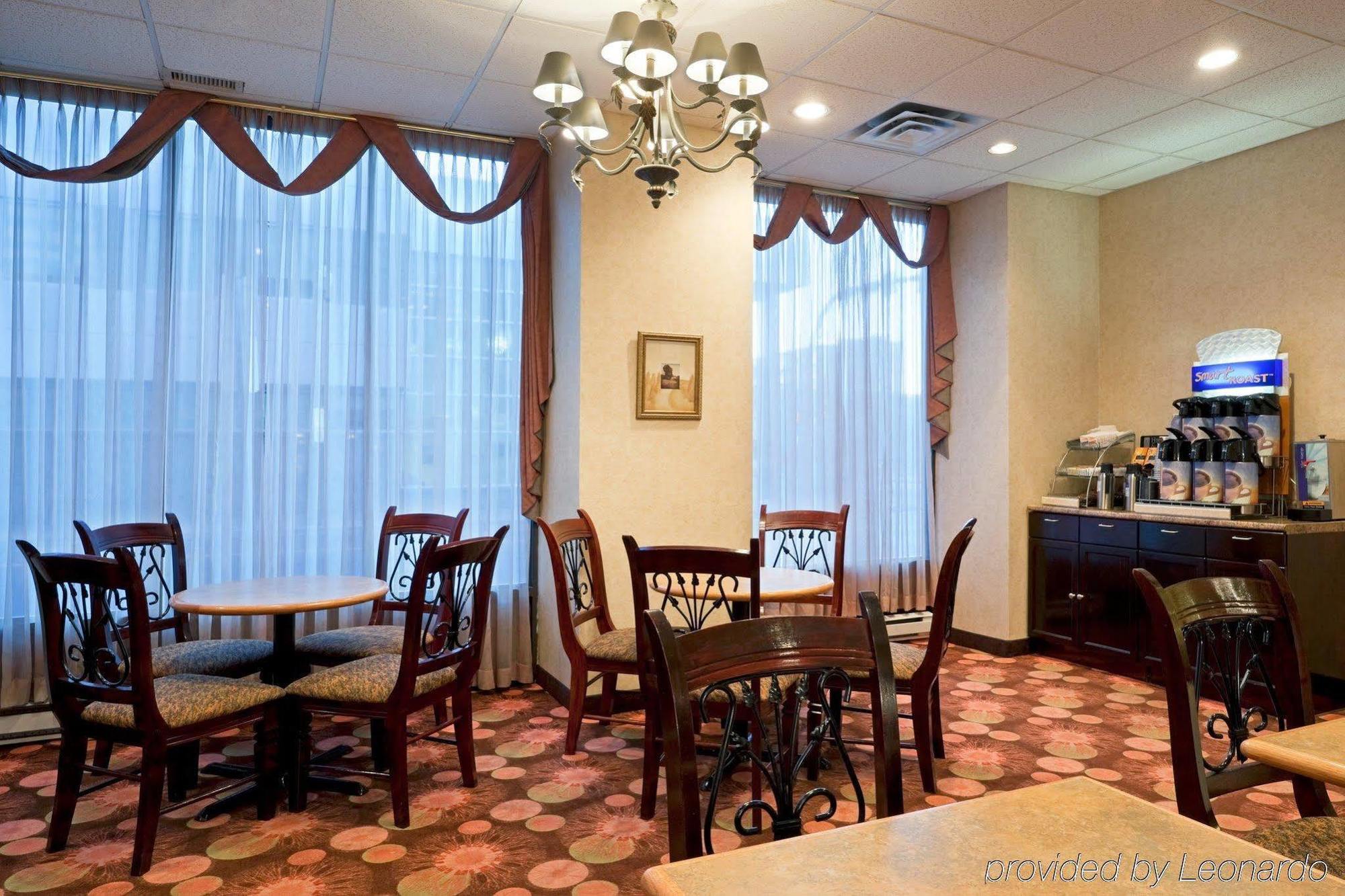 Quality Inn & Suites Regina Downtown Zewnętrze zdjęcie